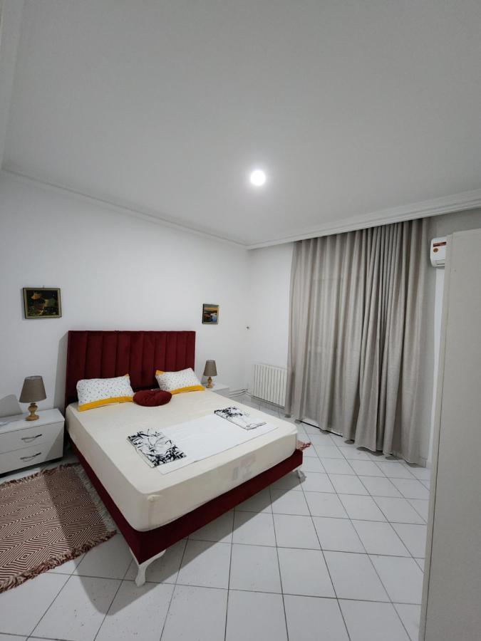 Duplex Bien Equipe Securise Avec Jardin Et Veranda La Marsa Exterior photo